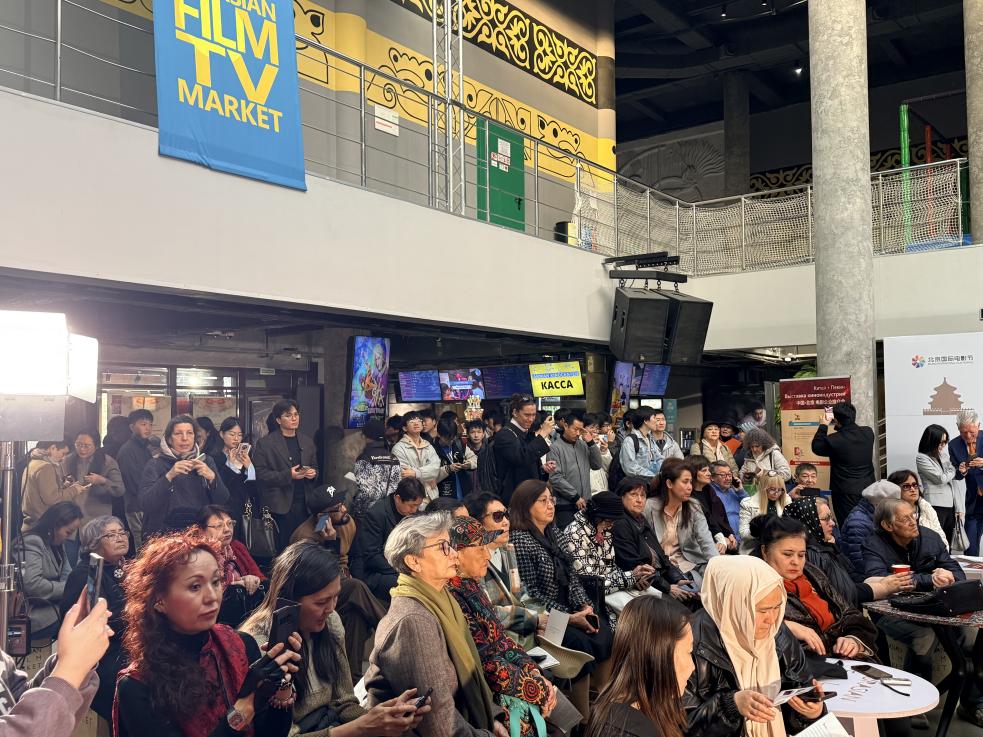 C:/Users/赵瑜月/Desktop/新建文件夹/微信图片_2025-11-30_140413_849.jpg微信图片_2025-11-30_140413_849